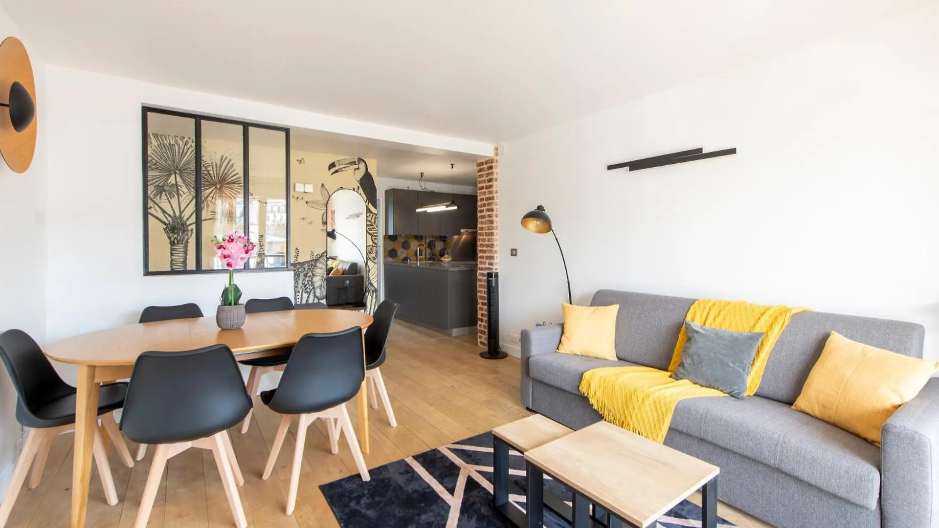Spacious Montmartre Apartment - Sacre-Coeur View & Balcony Paris France